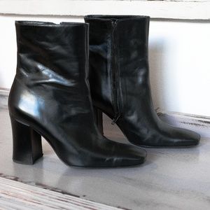 NEW! Black Sybil 90 leather boots